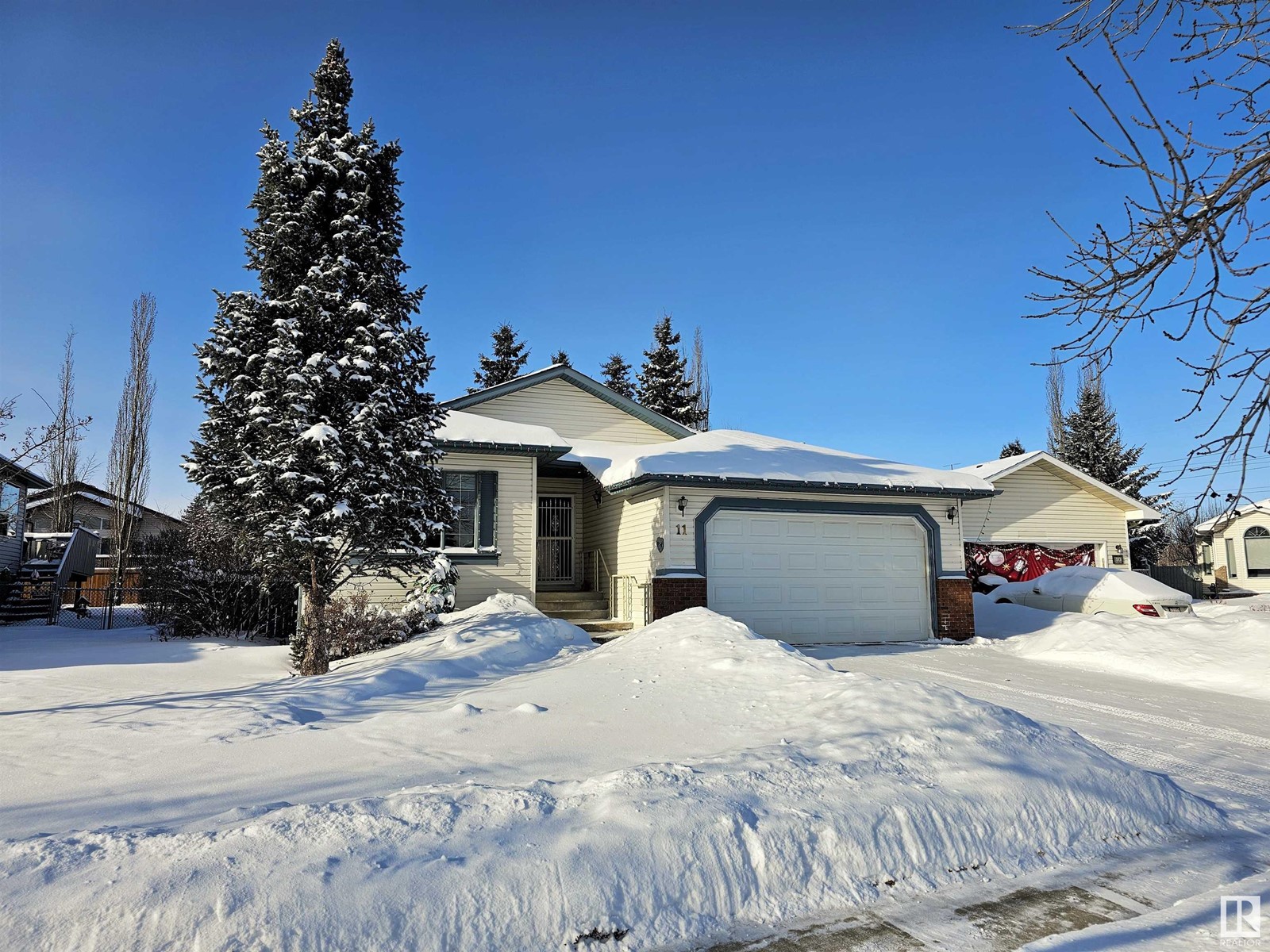 11 HANRATTY PT NW, St. Albert, Alberta