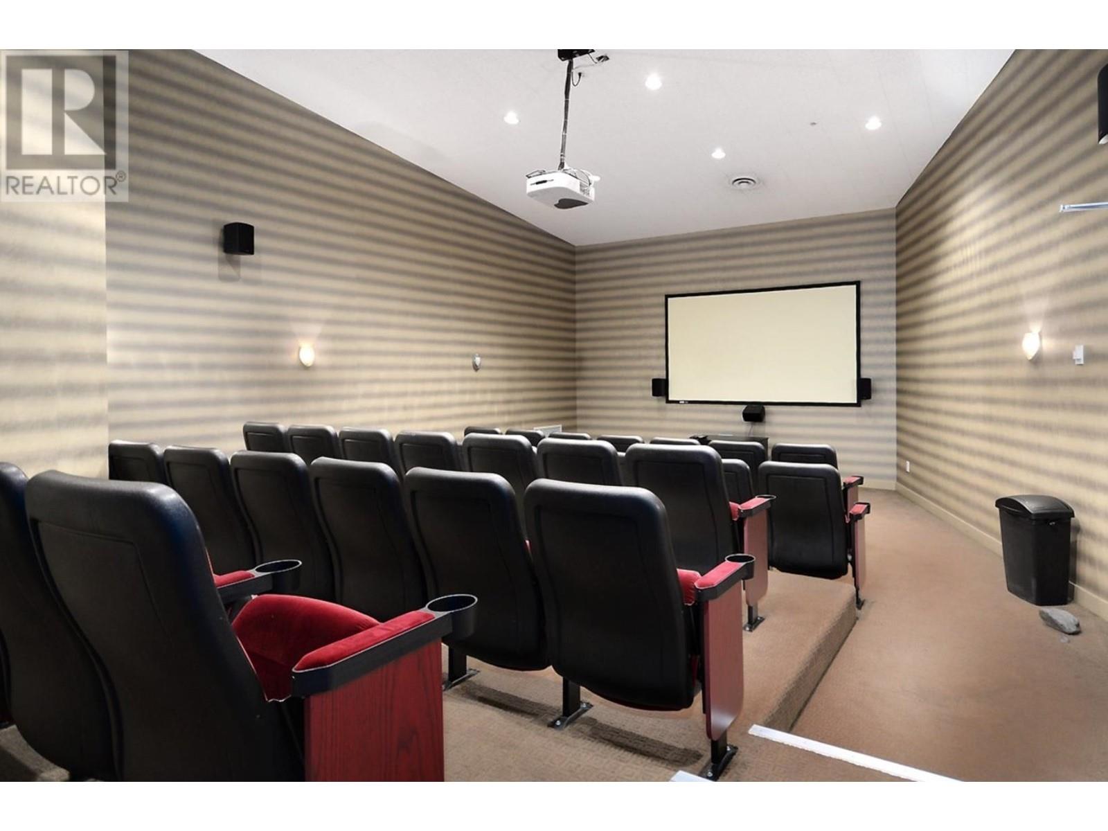 Listing Picture 3 of 14 : 471 BEACH CRESCENT, Vancouver / 溫哥華 - 魯藝地產 Yvonne Lu Group - MLS Medallion Club Member