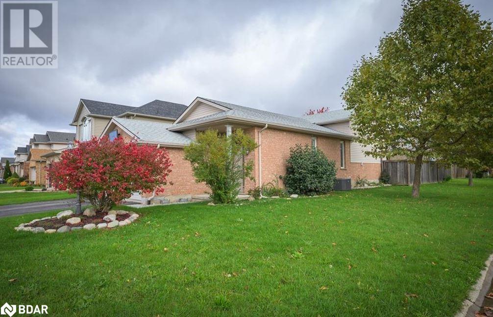 1751 Bayswater Crescent, London, Ontario  N6G 5M9 - Photo 2 - 40707943