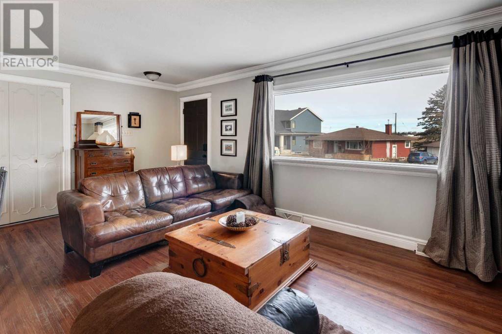 1415 Russell Road Ne, Calgary, Alberta  T2E 5N2 - Photo 10 - A2198955