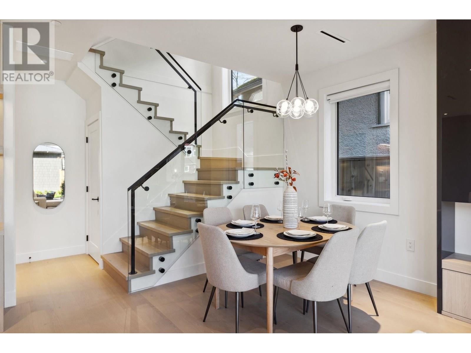 2 3081 W 14th Avenue, Vancouver, British Columbia  V6K 2X7 - Photo 4 - R2979502