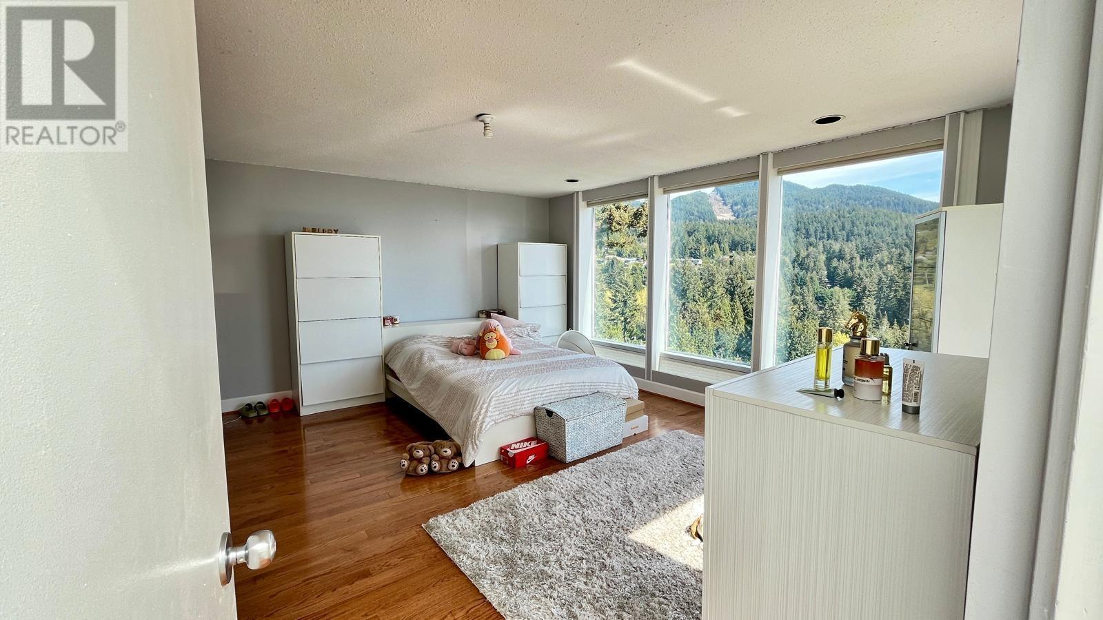 4992 Pinetree Crescent, West Vancouver, British Columbia  V7W 3A3 - Photo 12 - R2979634