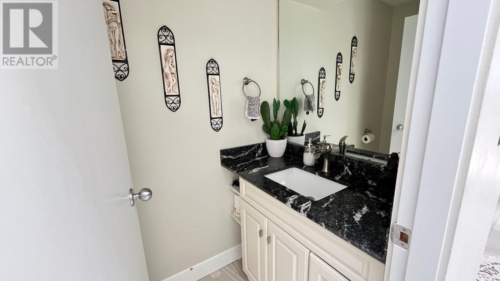 4992 Pinetree Crescent, West Vancouver, British Columbia  V7W 3A3 - Photo 19 - R2979634