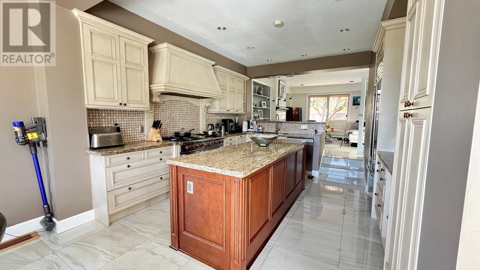 4992 Pinetree Crescent, West Vancouver, British Columbia  V7W 3A3 - Photo 6 - R2979634