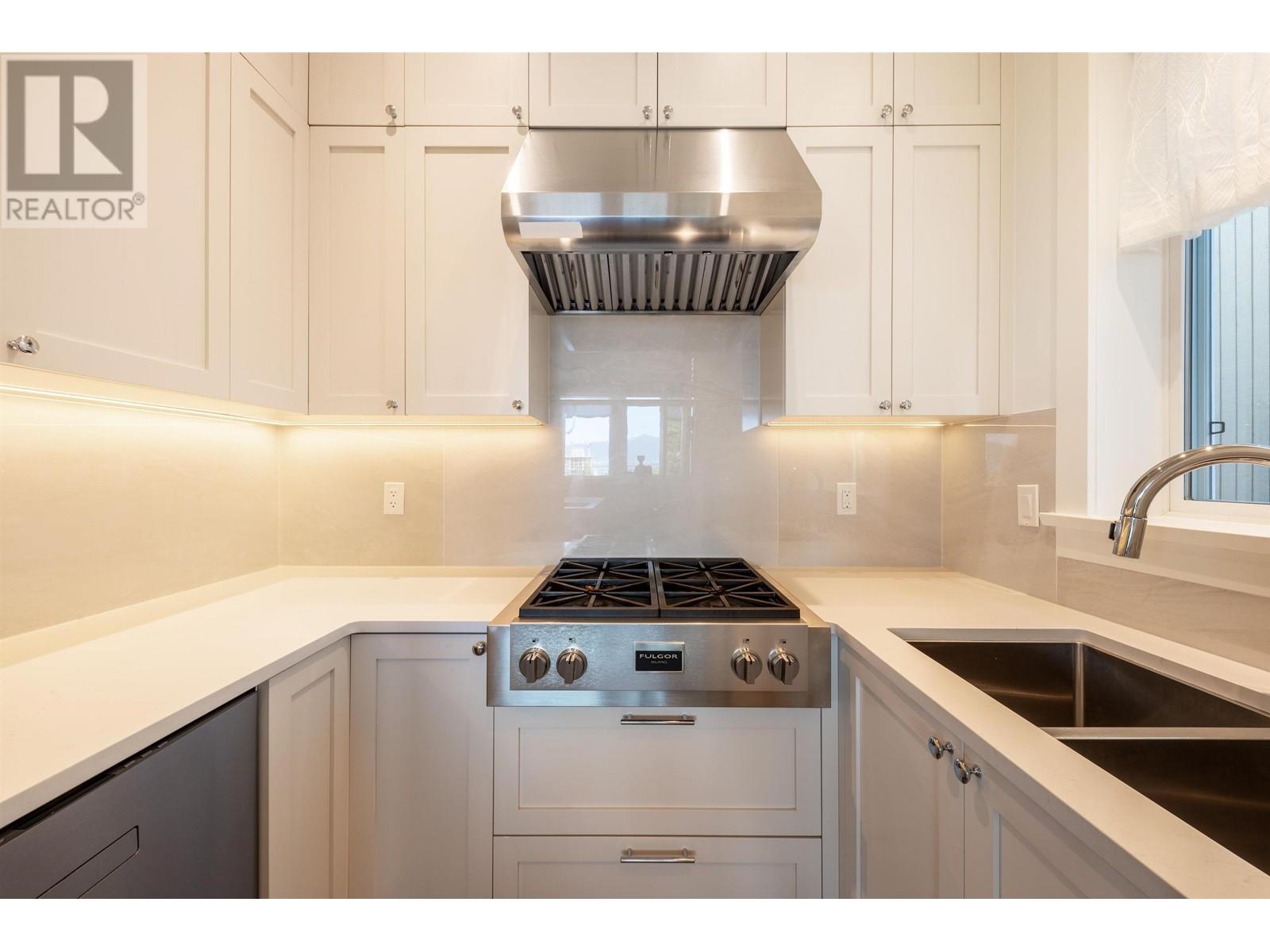 3755 W 13th Avenue, Vancouver, British Columbia  V6R 2S7 - Photo 12 - R2979212