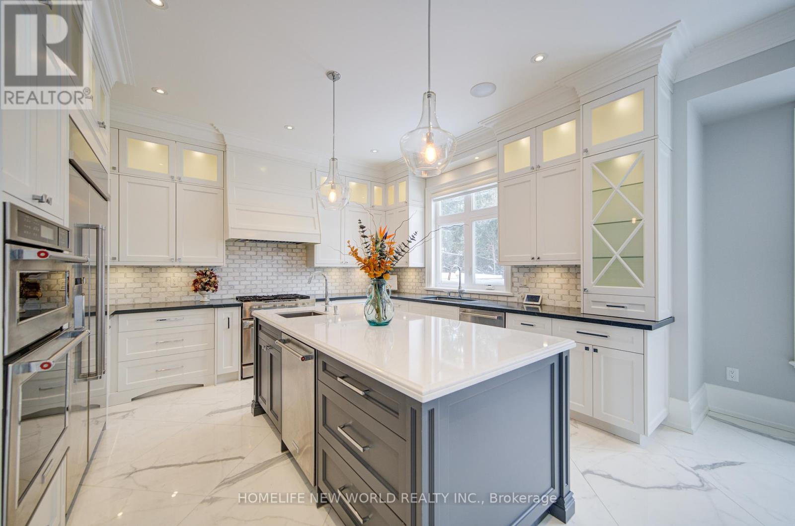 Property at 25 PAYSON AVENUE image 2