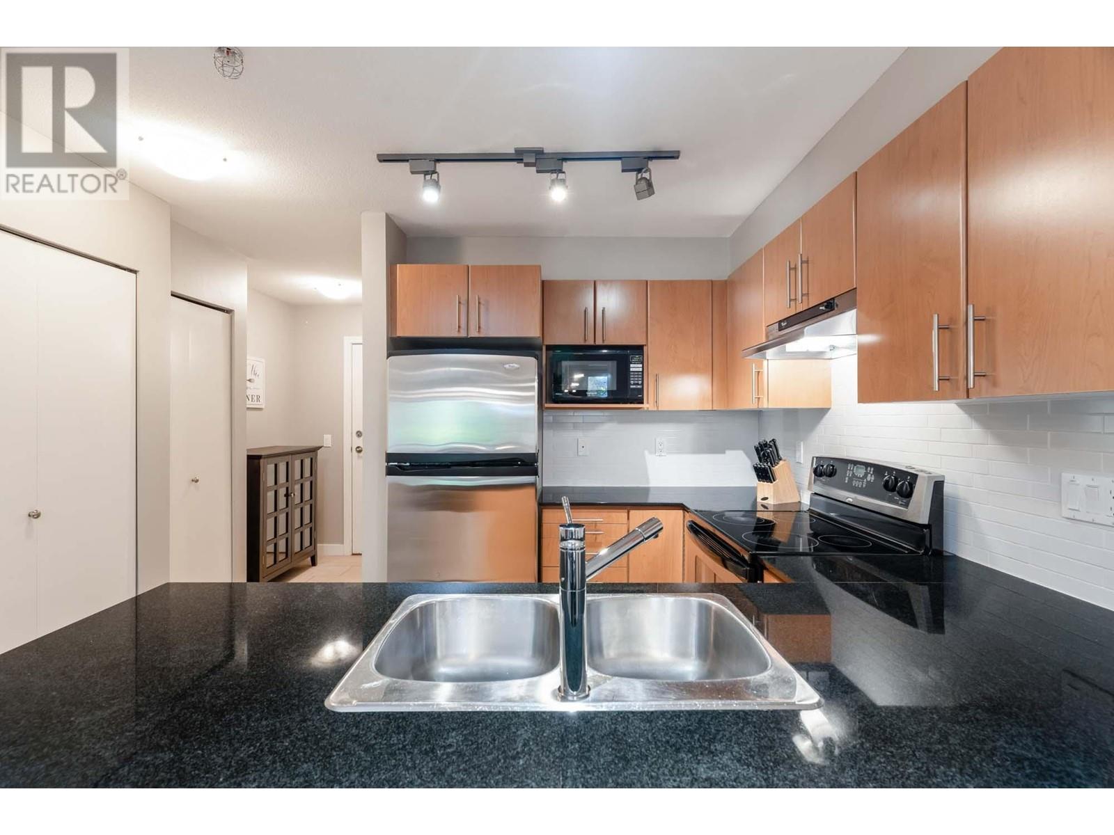 320 1633 Mackay Avenue, North Vancouver, British Columbia  V7P 0A2 - Photo 11 - R2976319