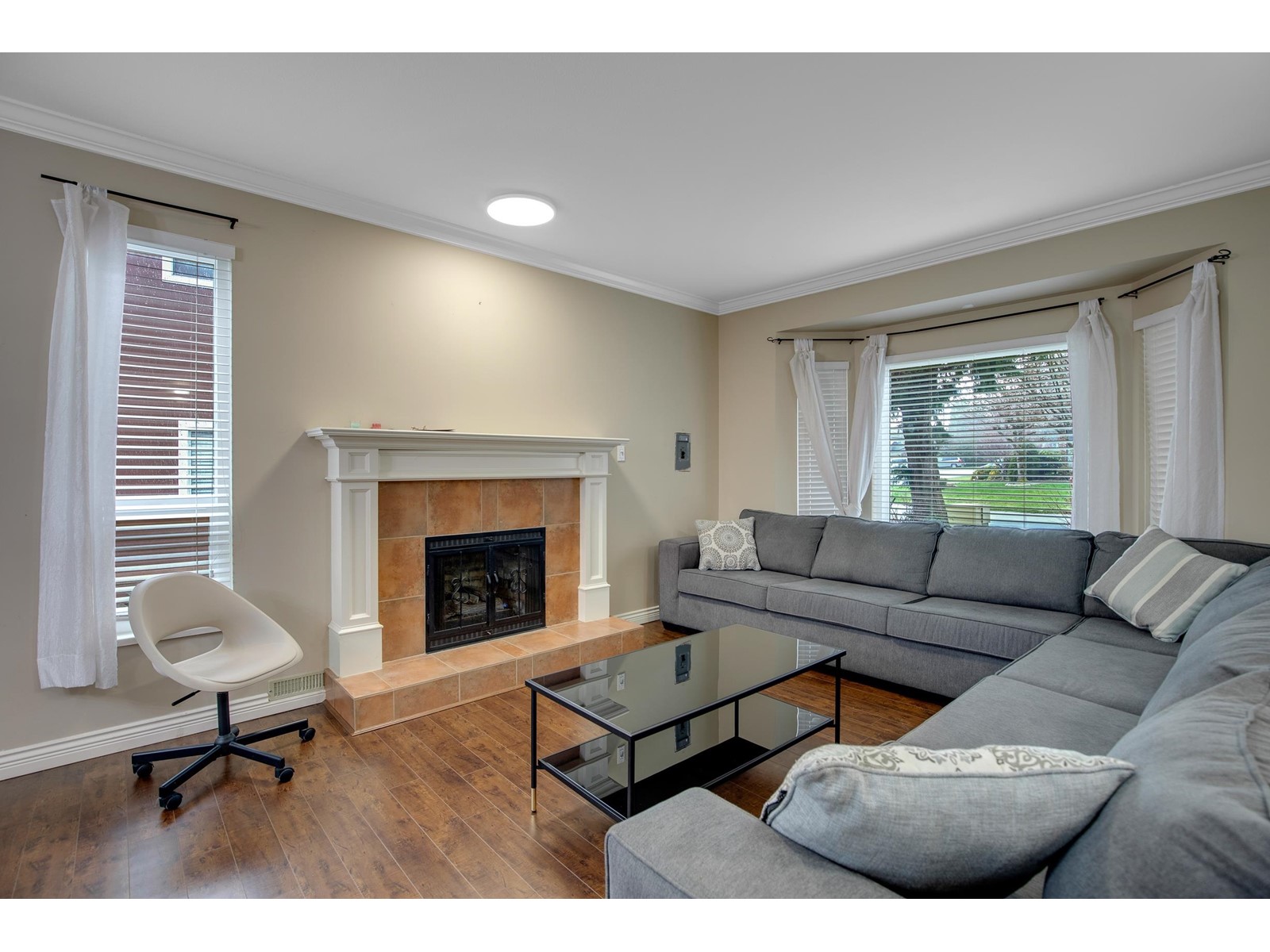 6960 143a Street, Surrey, British Columbia  V3W 0E3 - Photo 7 - R2976169
