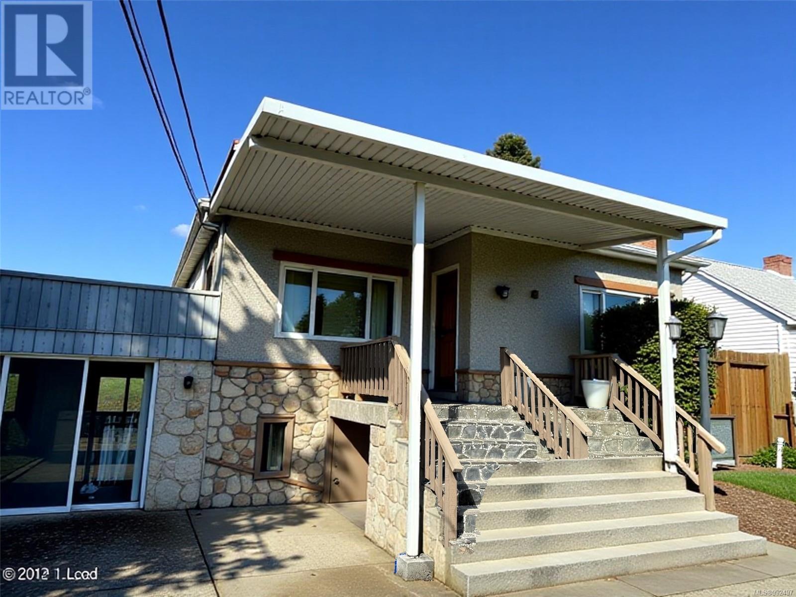 Property at 764 Jasmine Ave image 4