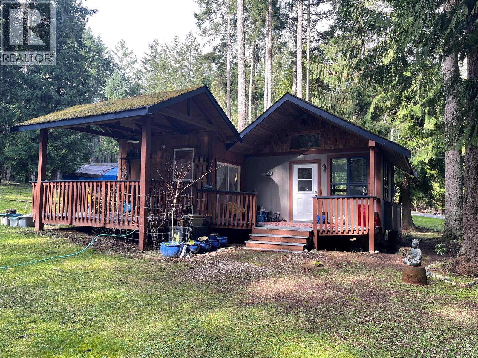 685 Weathers Way, Mudge Island, British Columbia  V0R 1X0 - Photo 2 - 988455