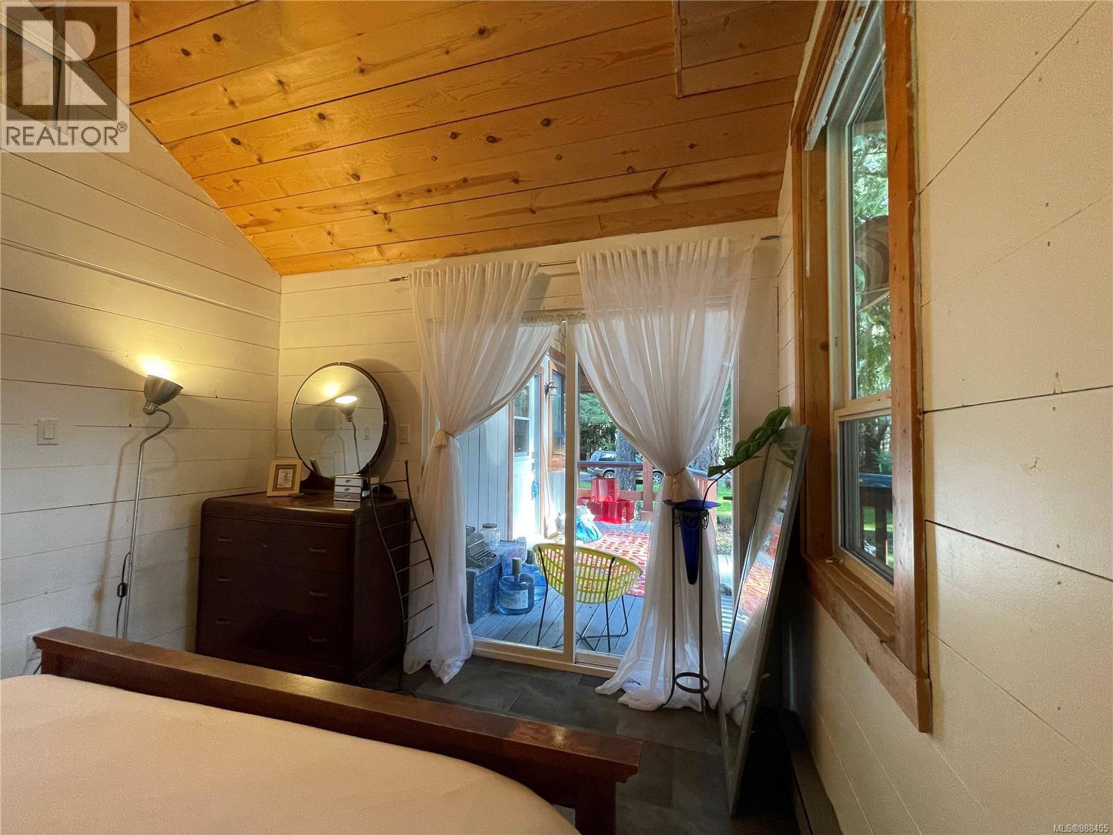 685 Weathers Way, Mudge Island, British Columbia  V0R 1X0 - Photo 43 - 988455