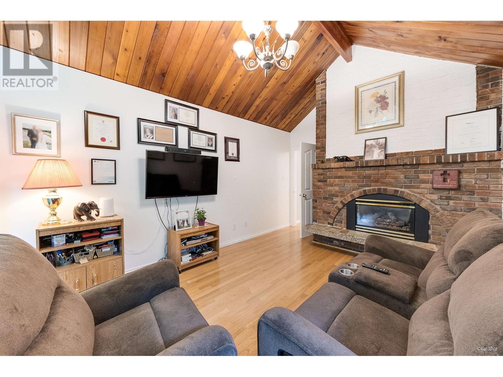 4540 Mountain Highway, North Vancouver, British Columbia  V7K 2K6 - Photo 16 - R2979519