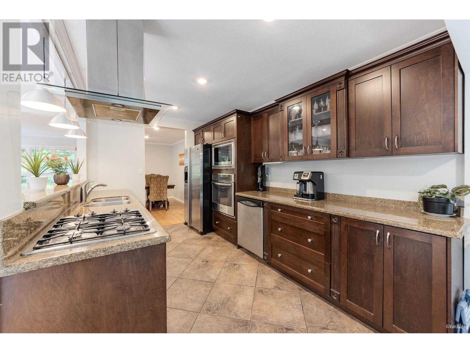 4540 Mountain Highway, North Vancouver, British Columbia  V7K 2K6 - Photo 10 - R2979519