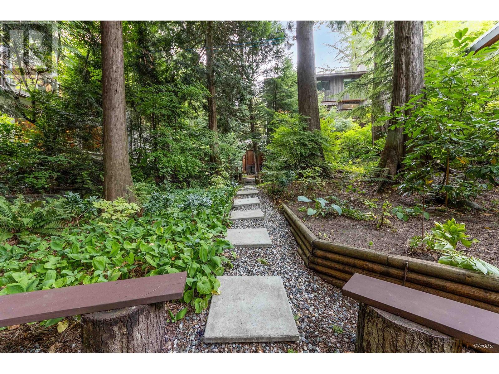 4540 Mountain Highway, North Vancouver, British Columbia  V7K 2K6 - Photo 35 - R2979519