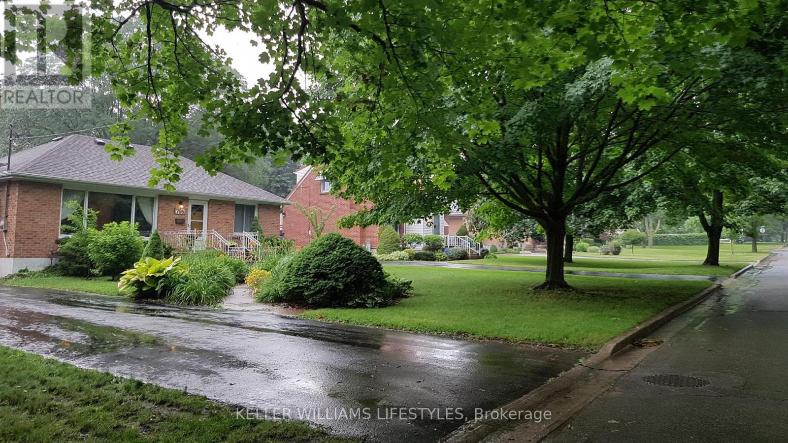 Photo 49 of 50 for 706 Leroy Avenue