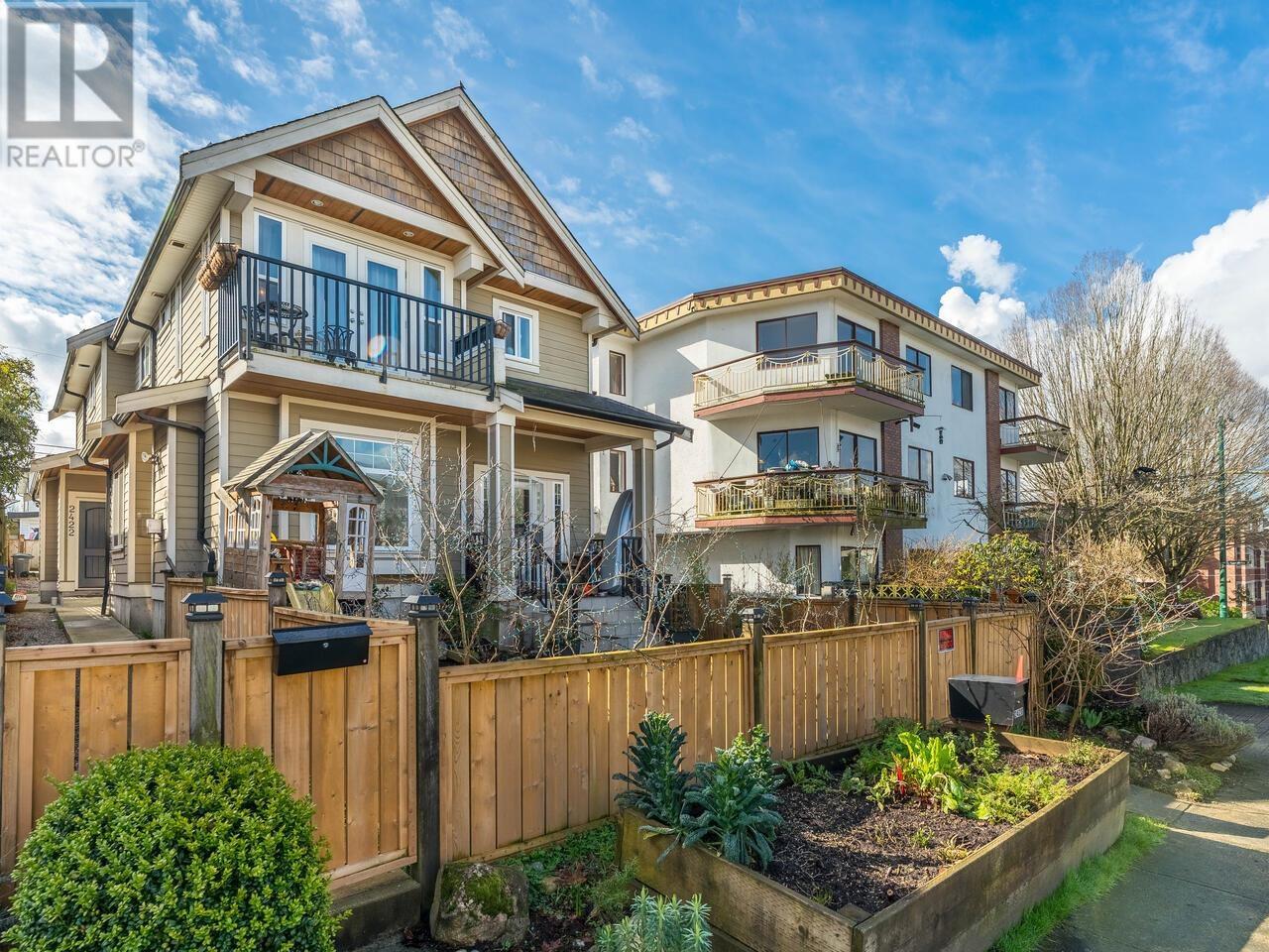 2422 TRIUMPH STREET, Vancouver