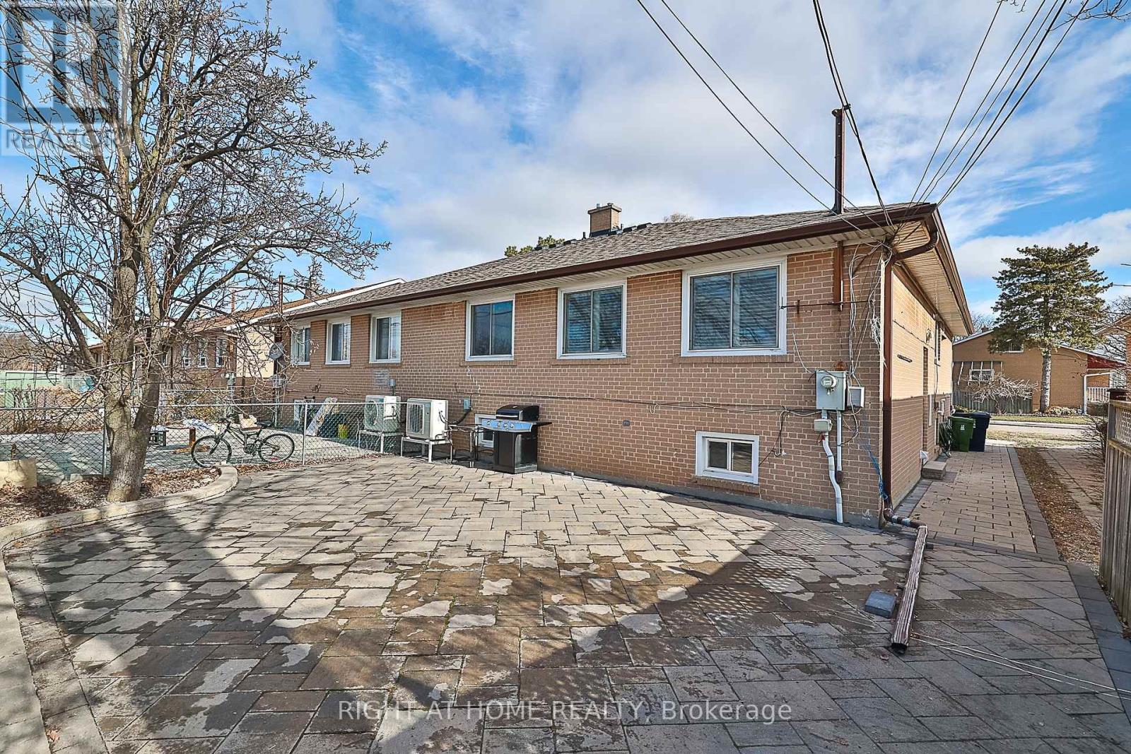 55 Combermere Drive, Toronto, Ontario  M3A 2W4 - Photo 30 - C12027635