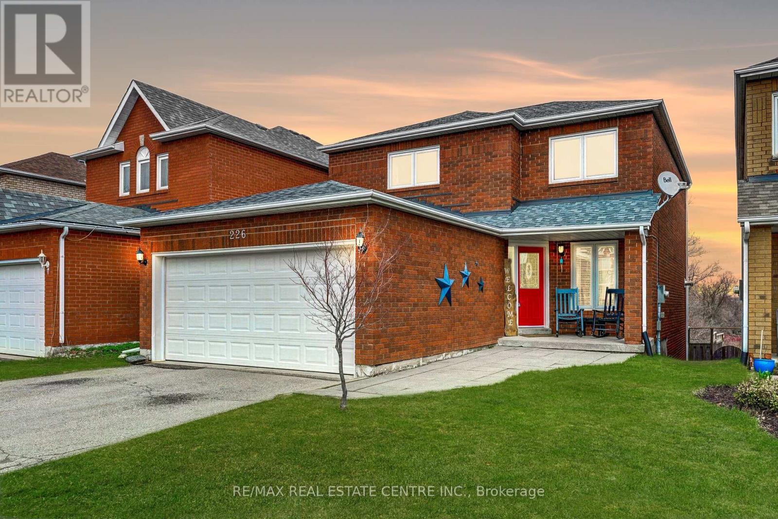 Property at 226 HOWARD CRESCENT image 3
