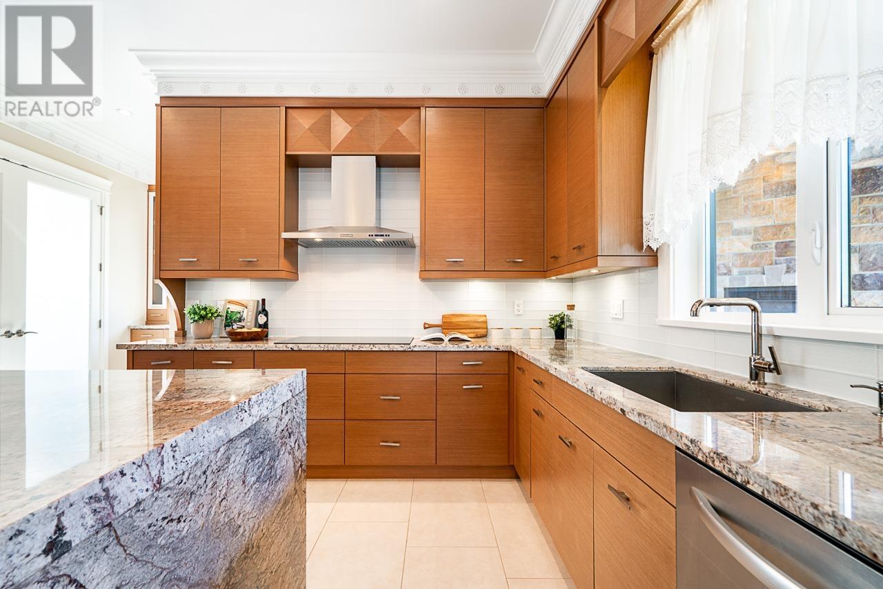 Listing Picture 7 of 25 : 7471 BROADMOOR BOULEVARD, Richmond / 烈治文 - 魯藝地產 Yvonne Lu Group - MLS Medallion Club Member