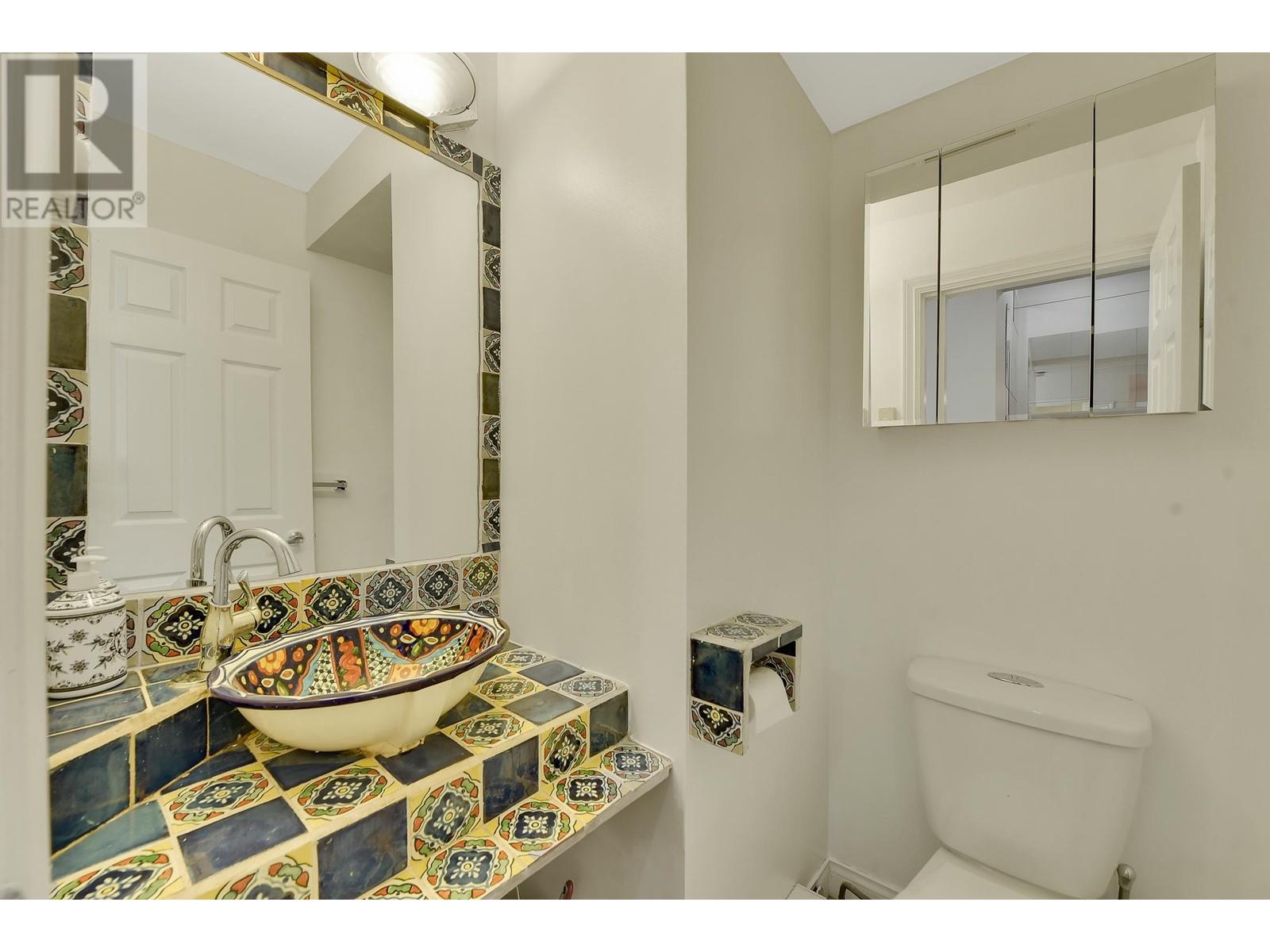 8 7238 18th Avenue, Burnaby, British Columbia  V3N 1H3 - Photo 11 - R2966819