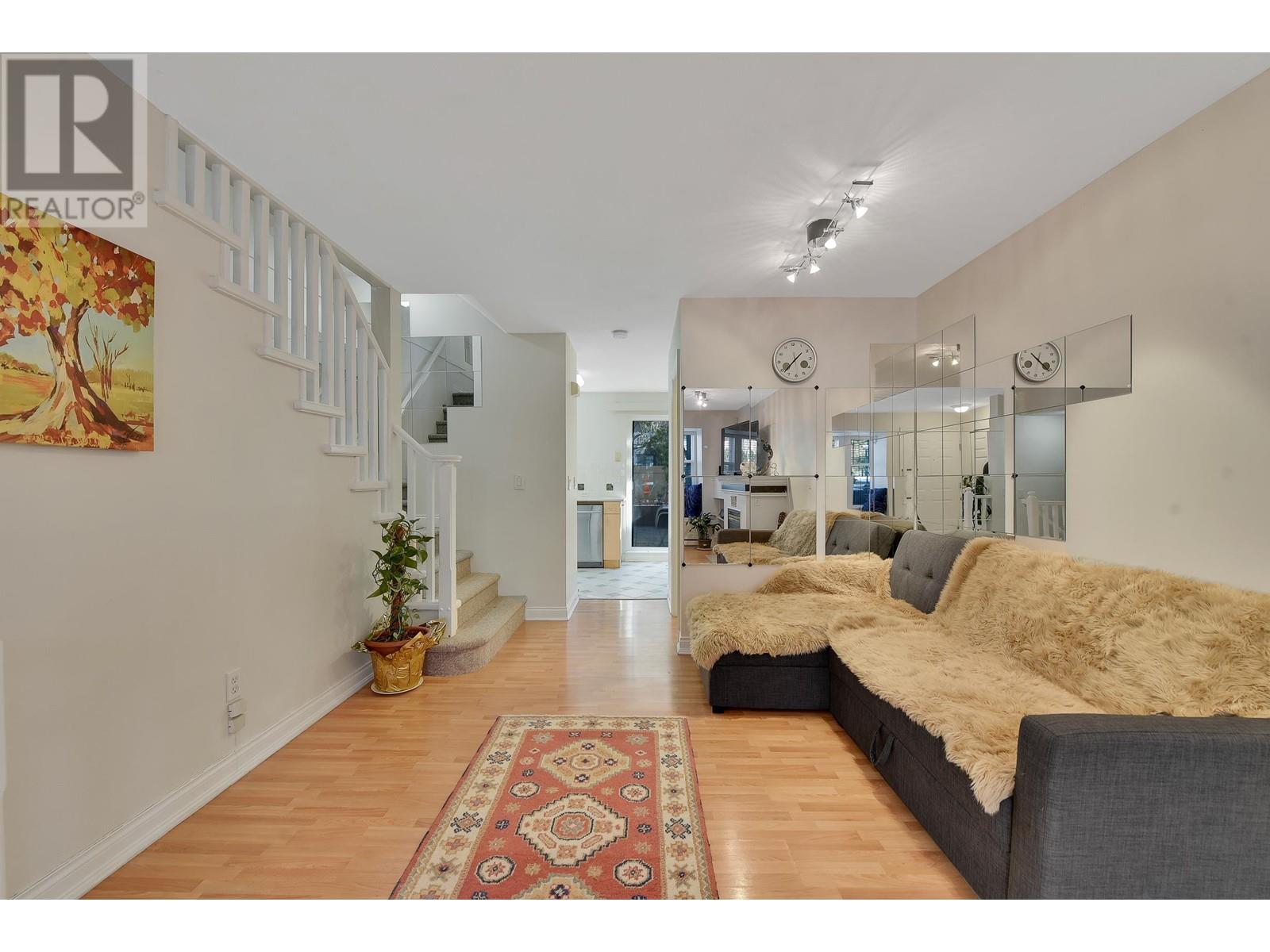 8 7238 18th Avenue, Burnaby, British Columbia  V3N 1H3 - Photo 9 - R2966819