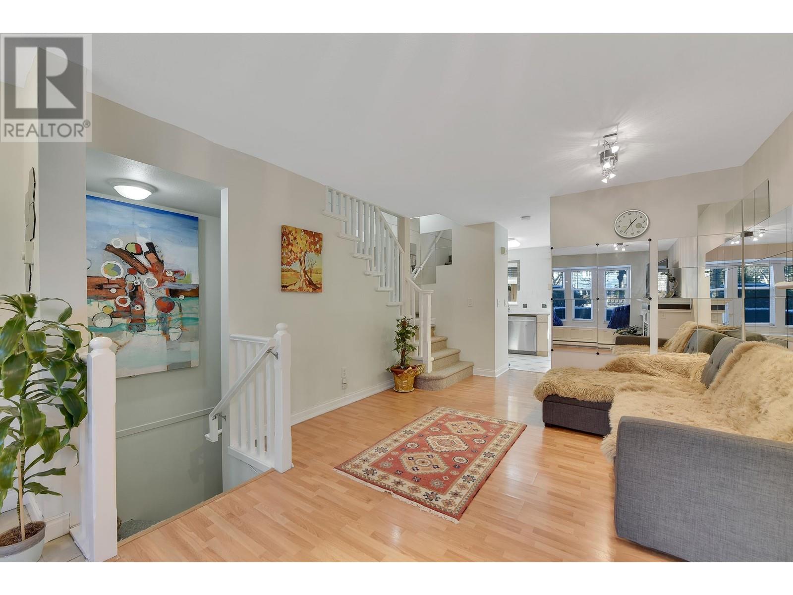 8 7238 18th Avenue, Burnaby, British Columbia  V3N 1H3 - Photo 8 - R2966819