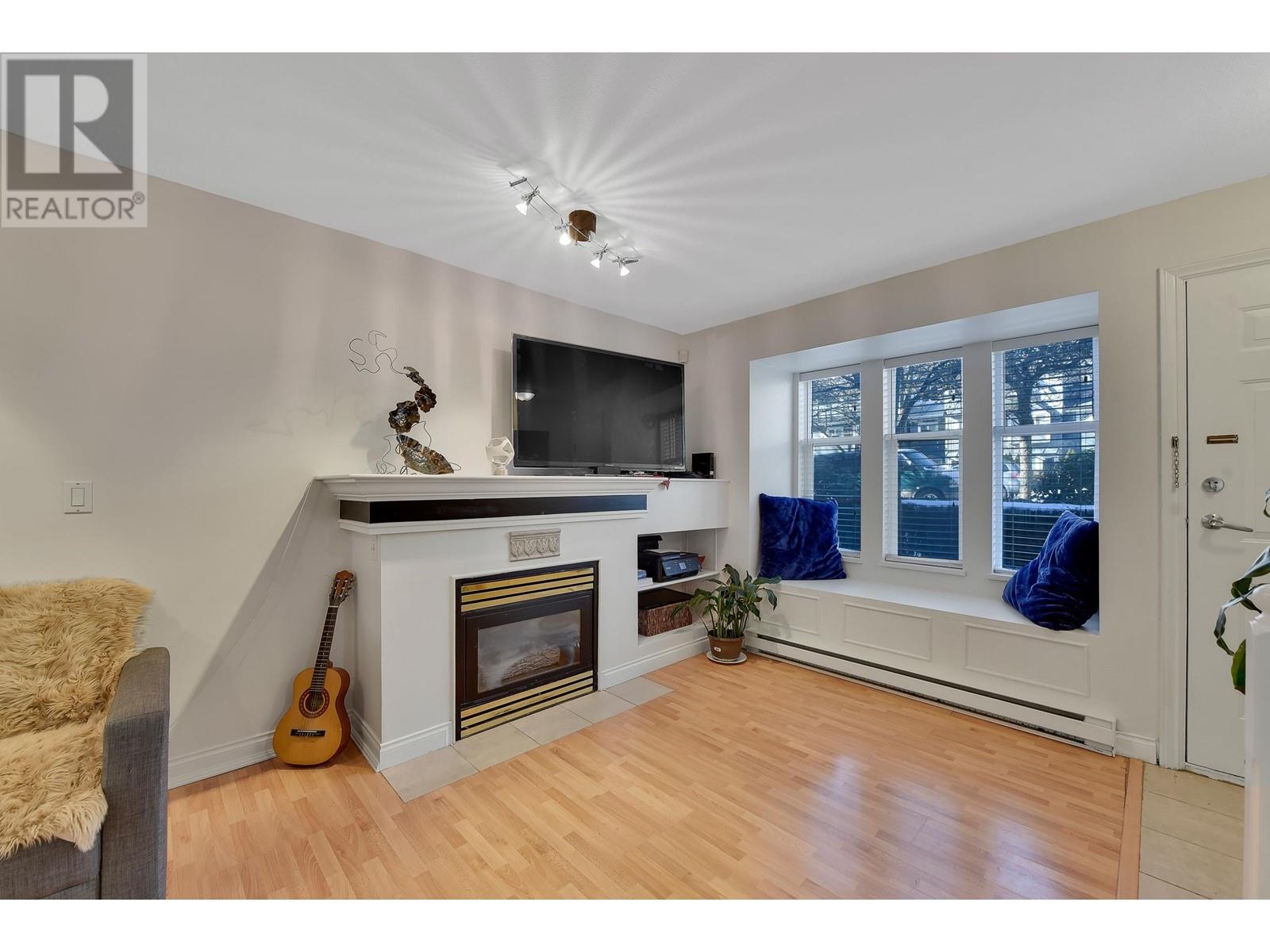 8 7238 18th Avenue, Burnaby, British Columbia  V3N 1H3 - Photo 5 - R2966819