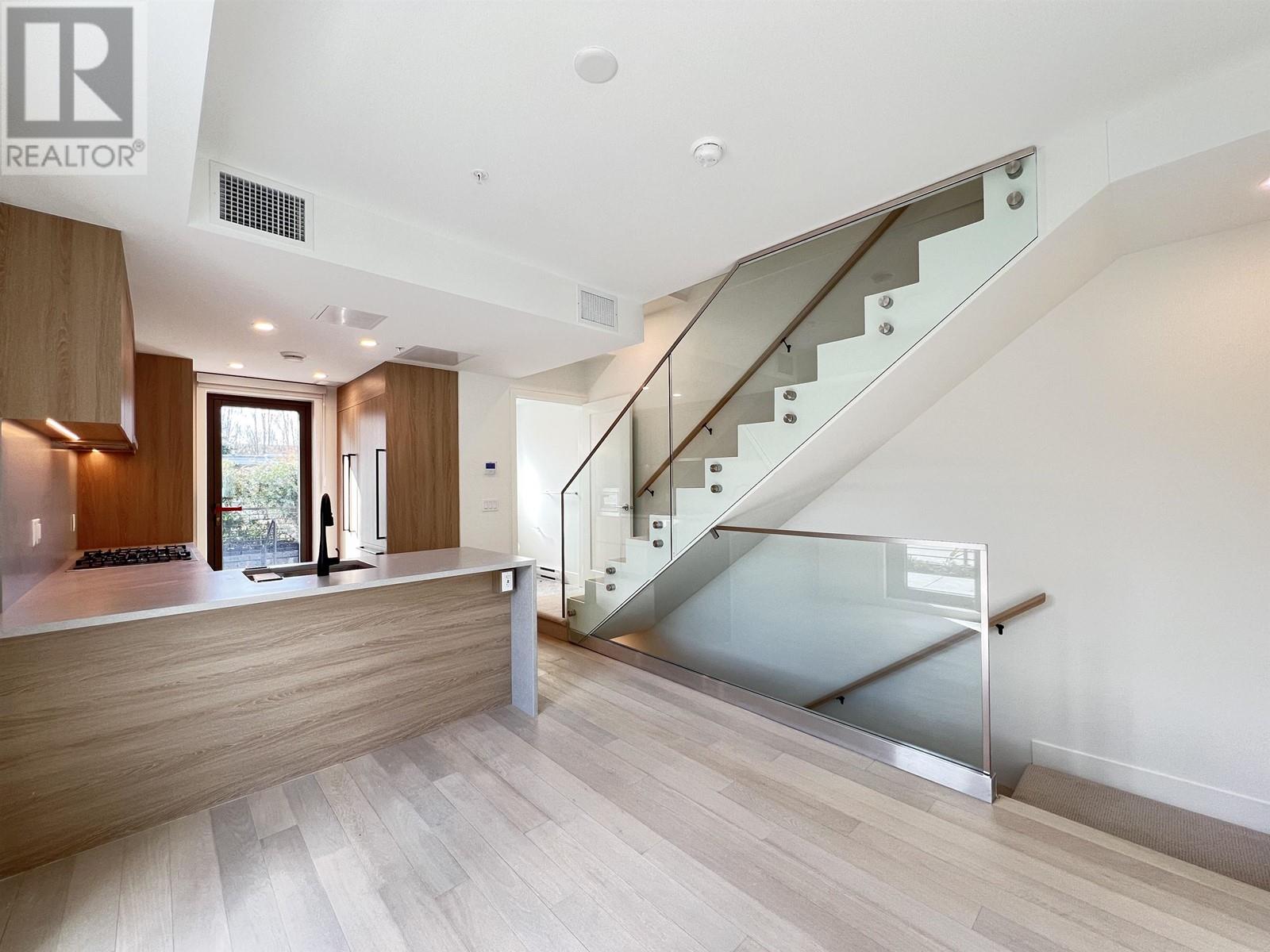 35 6370 Oak Street, Vancouver, British Columbia  V6M 2W4 - Photo 1 - R2979263