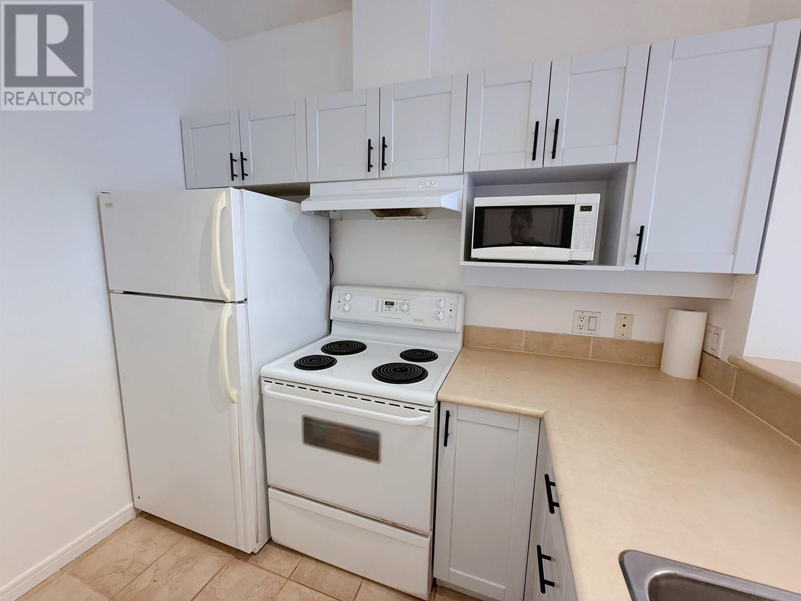 212 3727 W 10th Avenue, Vancouver, British Columbia  V6R 2G5 - Photo 5 - R2979413