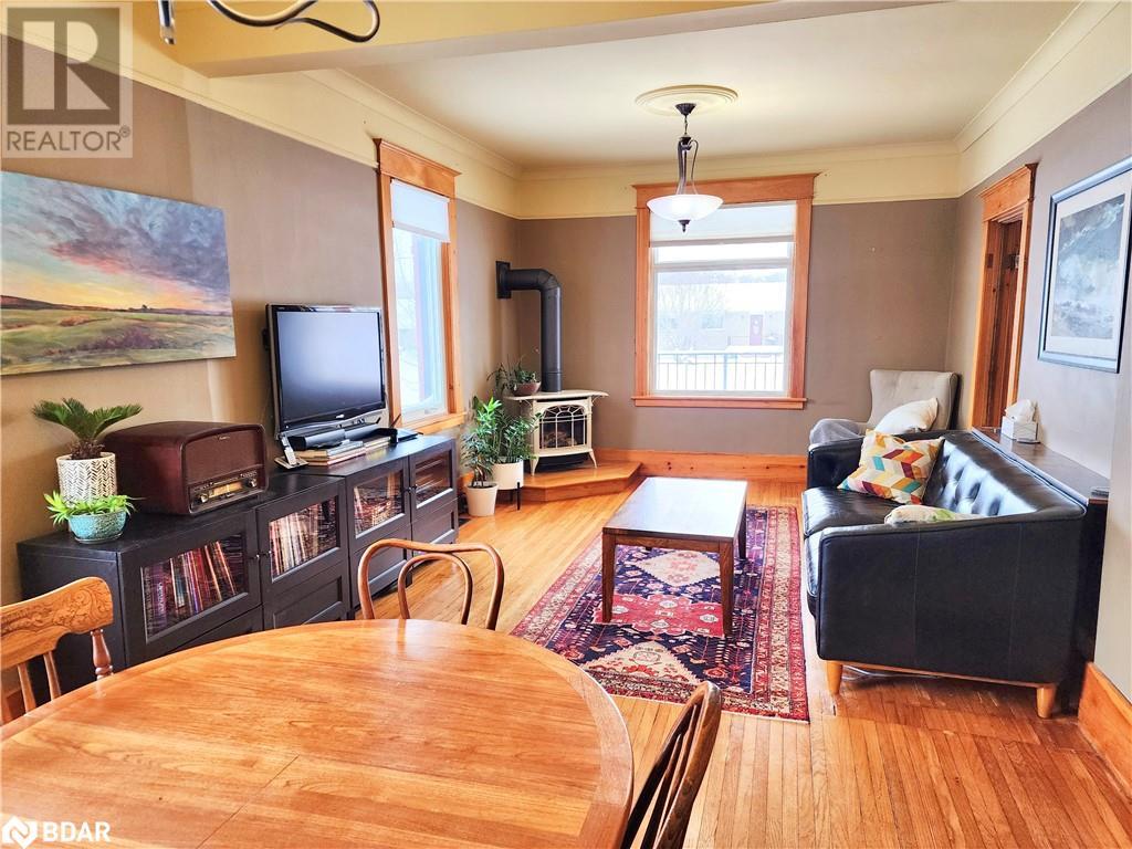 12 Elizabeth Street W, Creemore, Ontario  L0M 1G0 - Photo 5 - 40688333