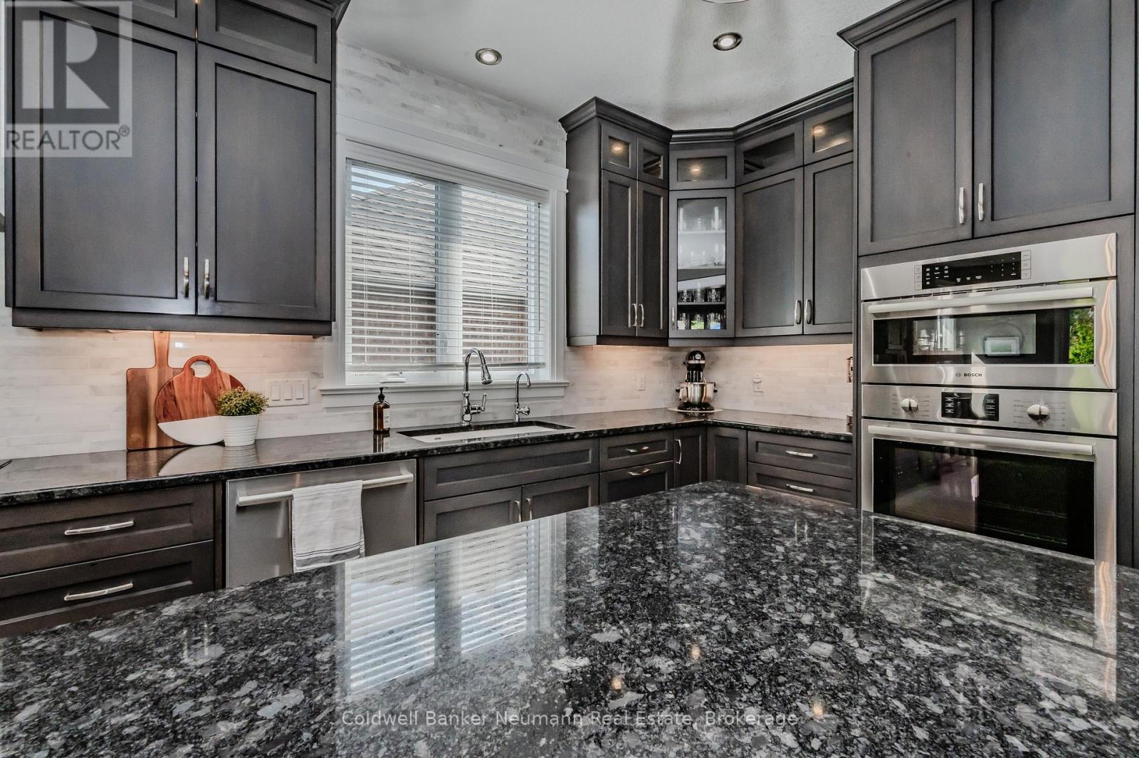 970 Reserve Avenue S, North Perth, Ontario  N4W 0B7 - Photo 4 - X12027683