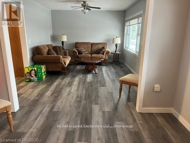 262 Gordon Street, Kincardine, Ontario  N2Z 2H5 - Photo 4 - X12027708