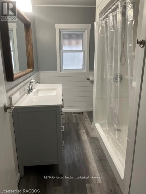 262 Gordon Street, Kincardine, Ontario  N2Z 2H5 - Photo 5 - X12027708