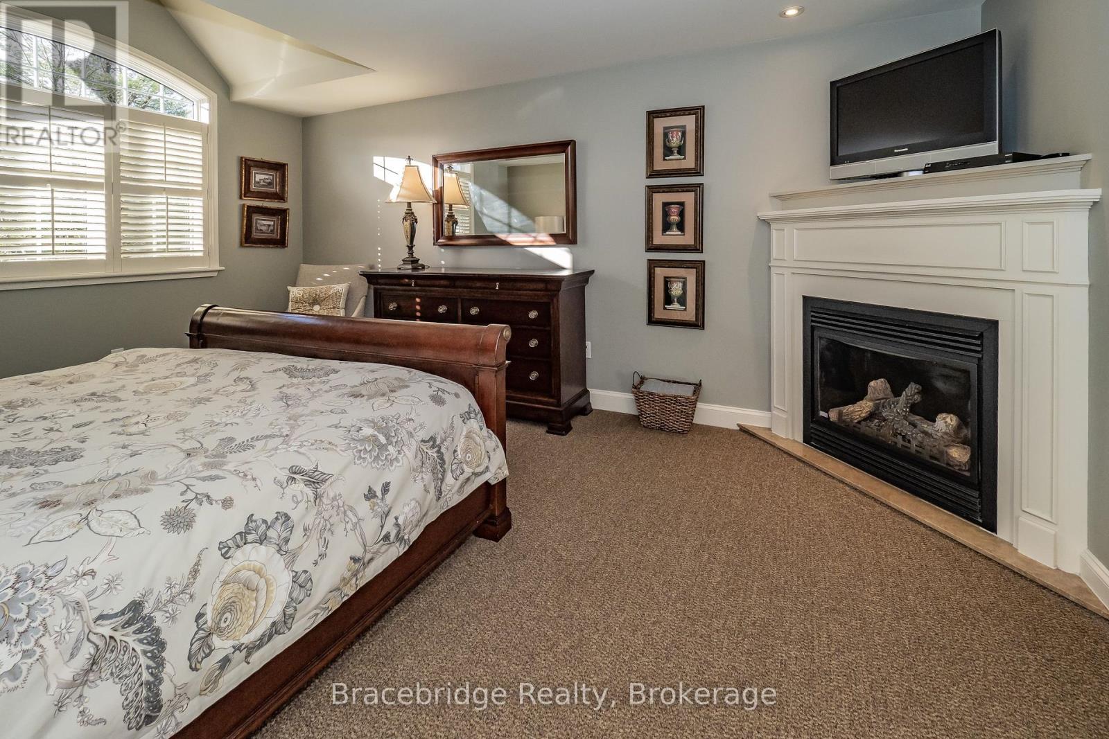 3876 Muskoka Road 118 Road W, Muskoka Lakes, Ontario  P0B 1J0 - Photo 15 - X12027714