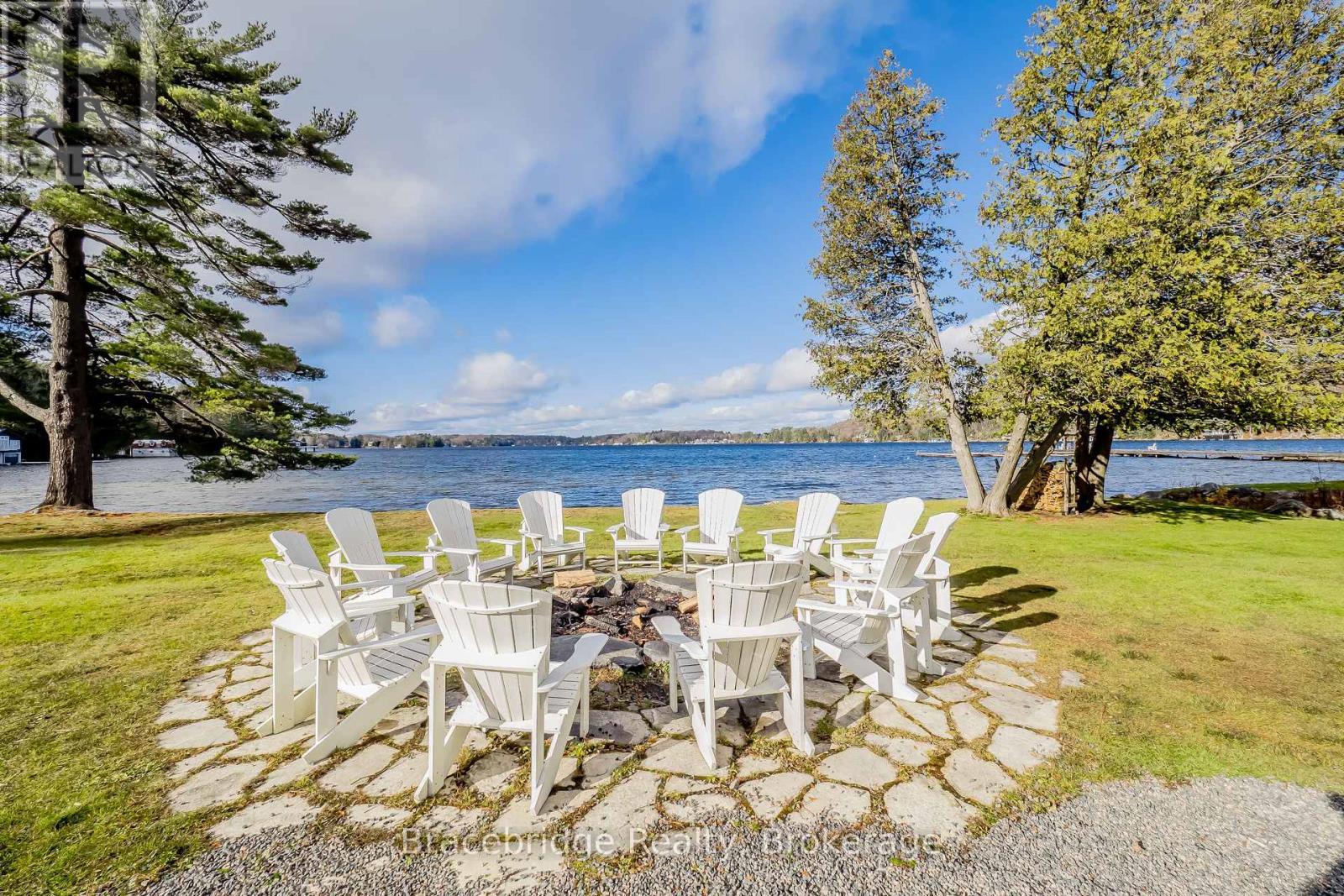 3876 Muskoka Road 118 Road W, Muskoka Lakes, Ontario  P0B 1J0 - Photo 27 - X12027714