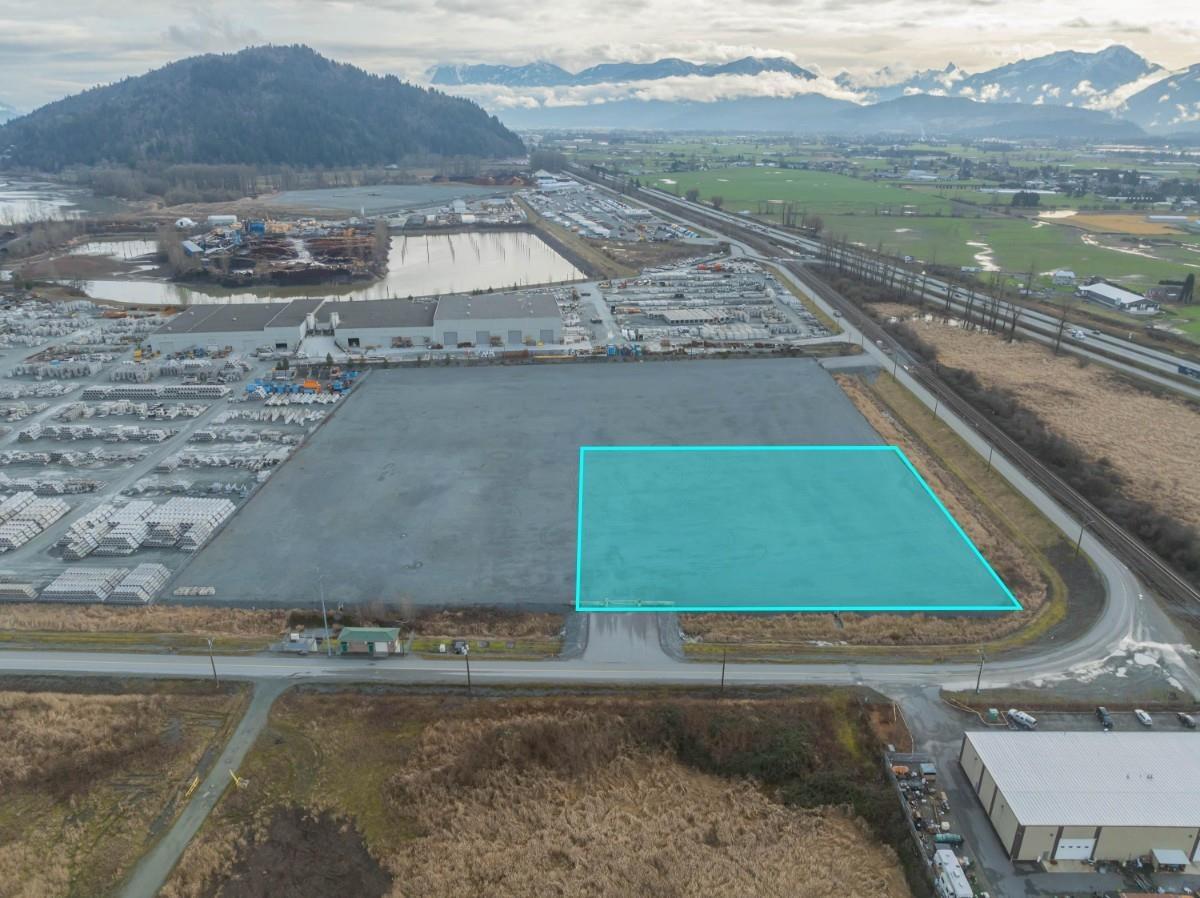 7560 Cannor Road, West Chilliwack, Chilliwack, British Columbia  V2R 5K1 - Photo 1 - C8067571