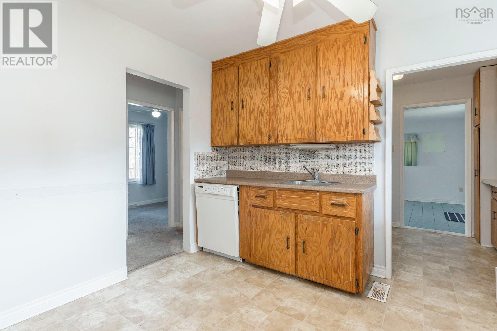 28 Charlottetown Way, Dartmouth, Nova Scotia  B2V 2A7 - Photo 9 - 202505228