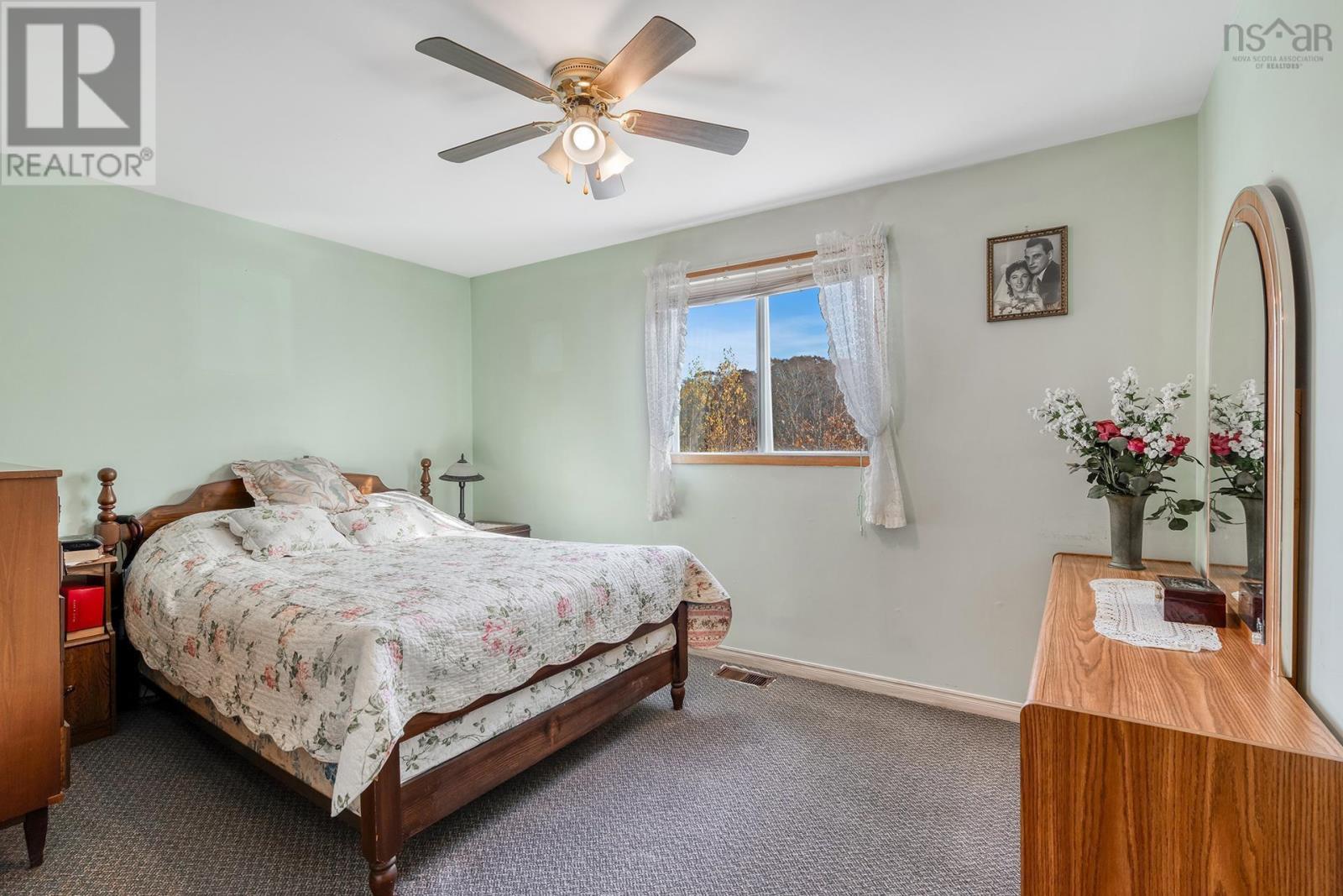 621 Rocky Lake Drive, Bedford, Nova Scotia  B4A 2T4 - Photo 16 - 202505230