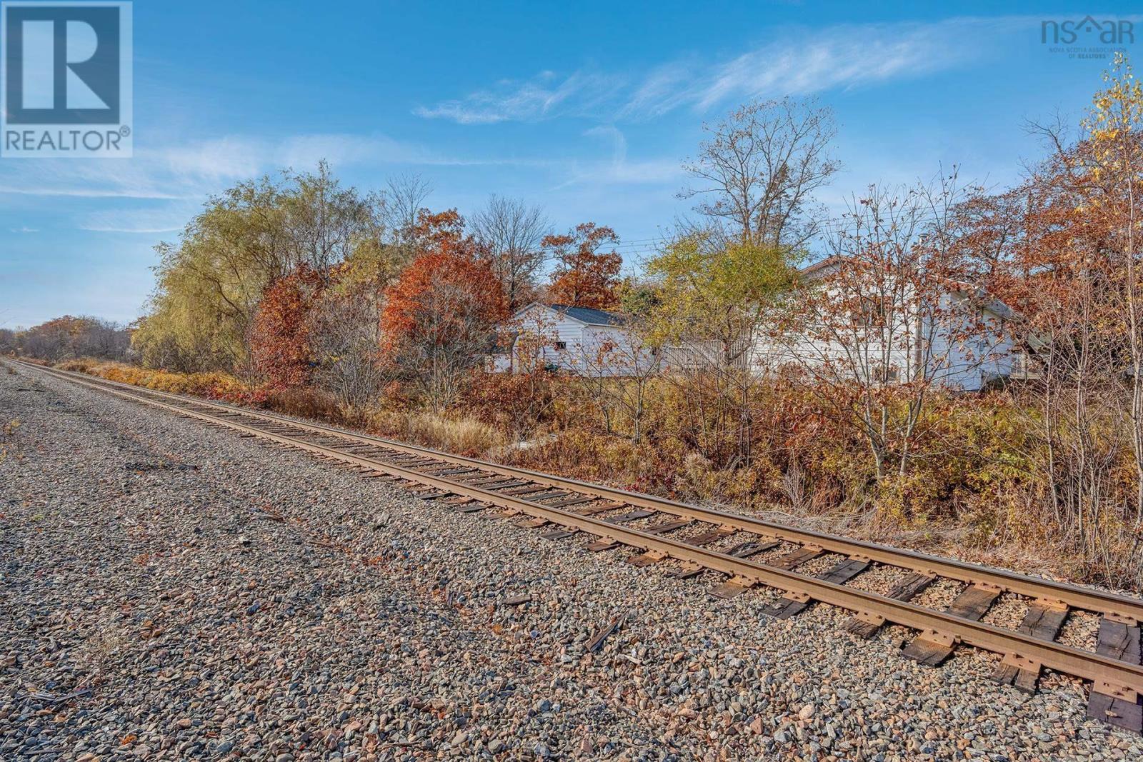 621 Rocky Lake Drive, Bedford, Nova Scotia  B4A 2T4 - Photo 43 - 202505230