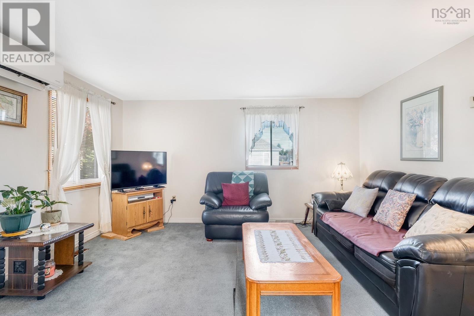 621 Rocky Lake Drive, Bedford, Nova Scotia  B4A 2T4 - Photo 6 - 202505230