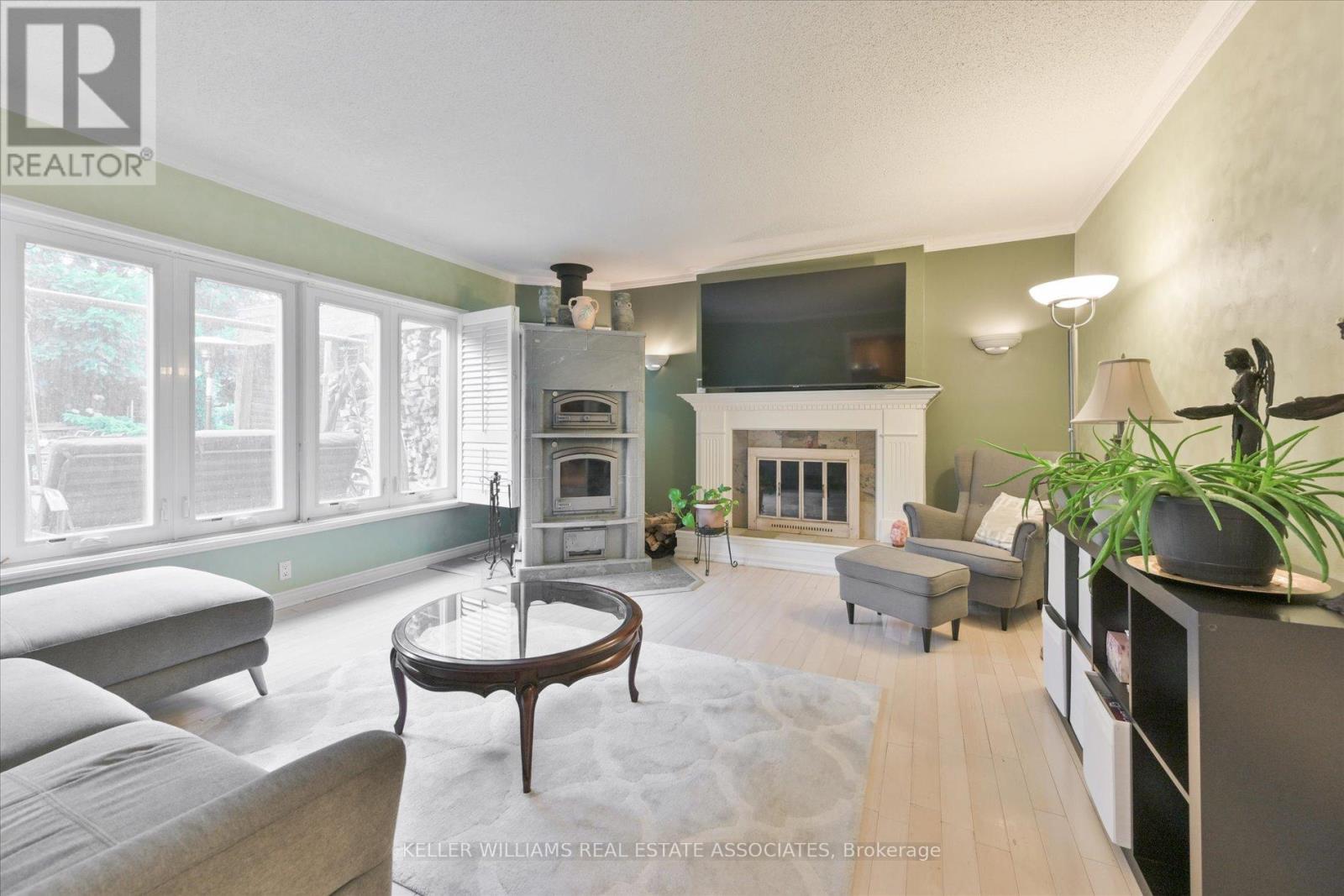 33 Hartford Trail, Brampton, Ontario  L6W 4K2 - Photo 13 - W12027712