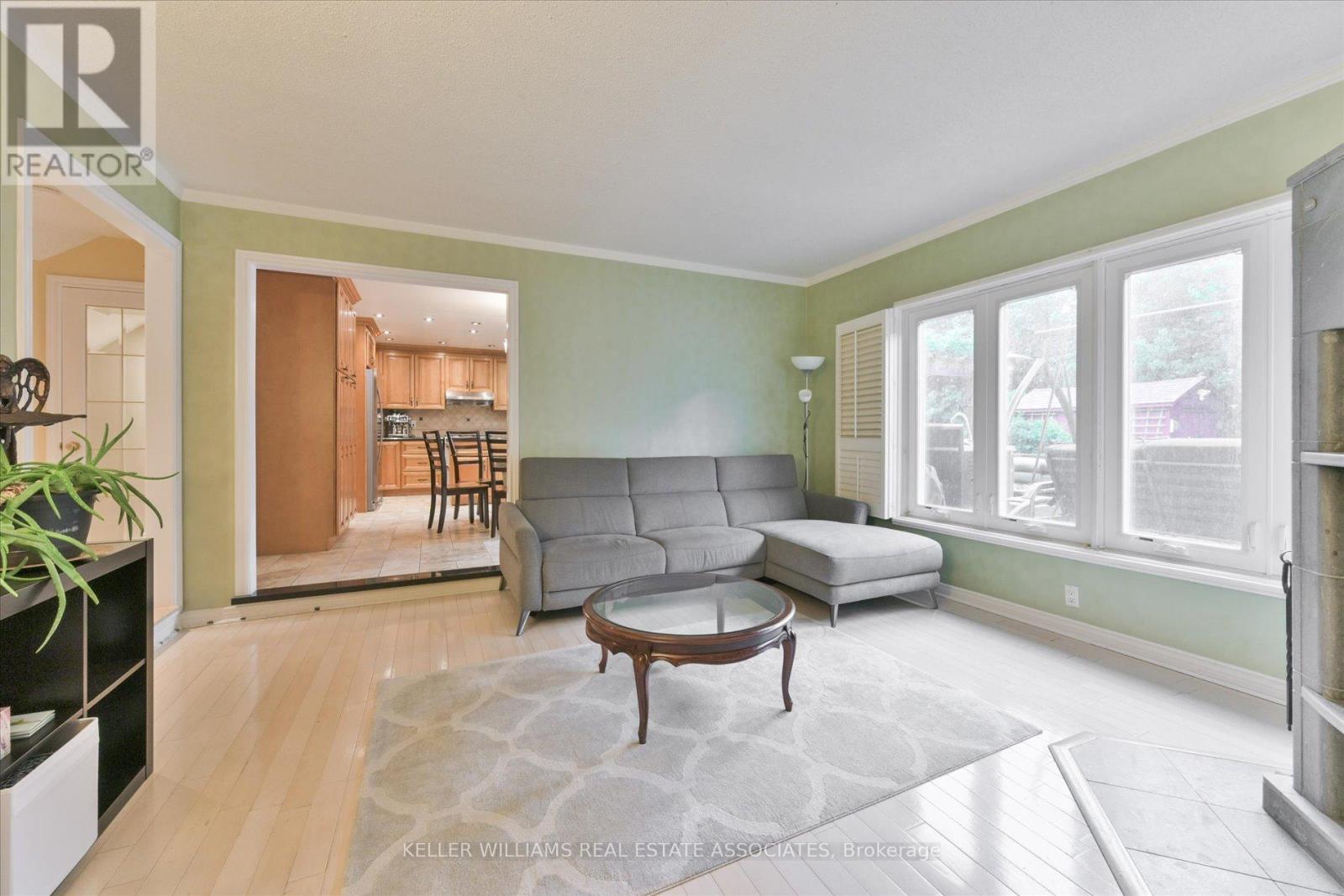 33 Hartford Trail, Brampton, Ontario  L6W 4K2 - Photo 14 - W12027712