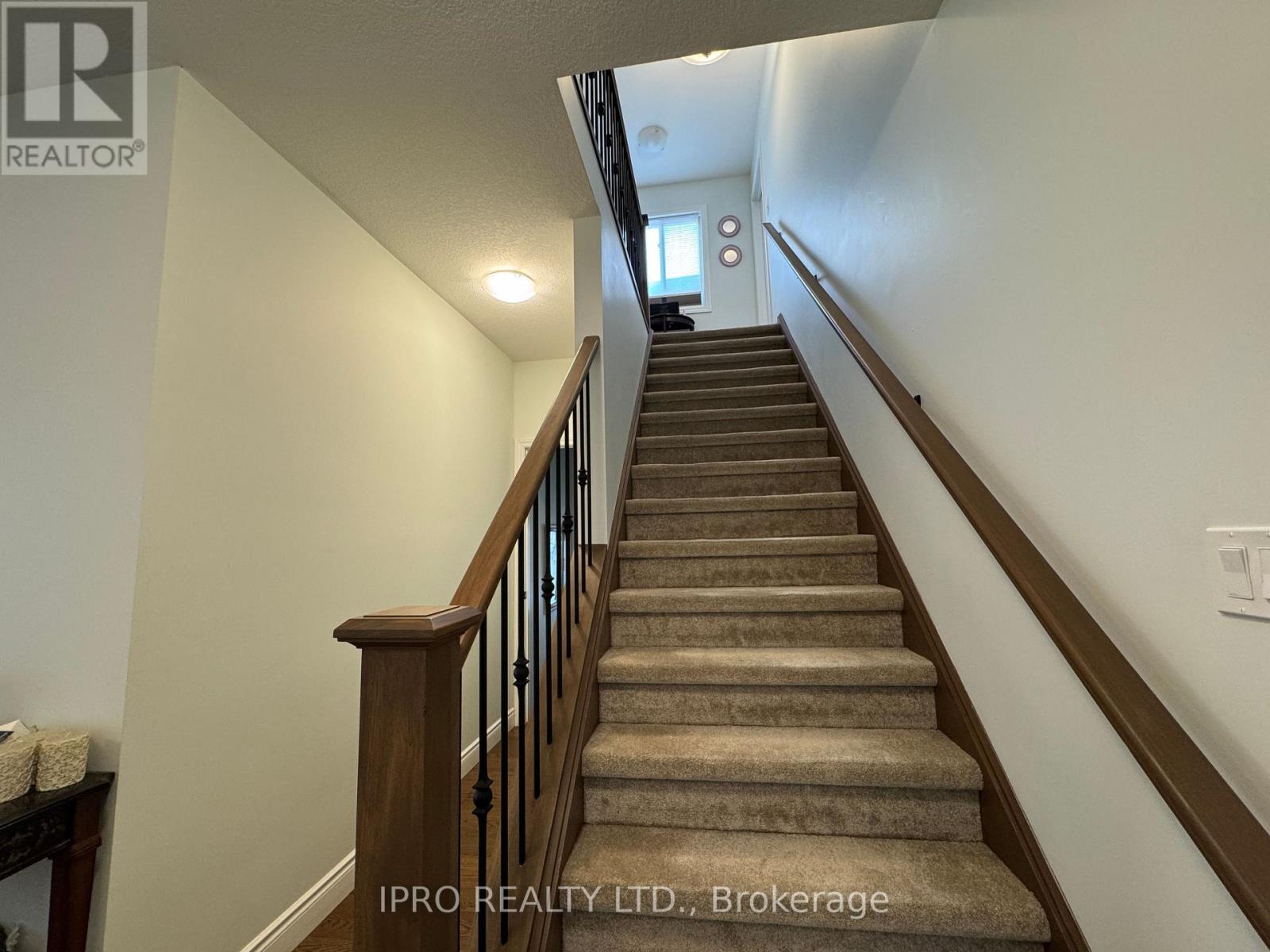 Photo 12 of 33 for 3719 Somerston Crescent