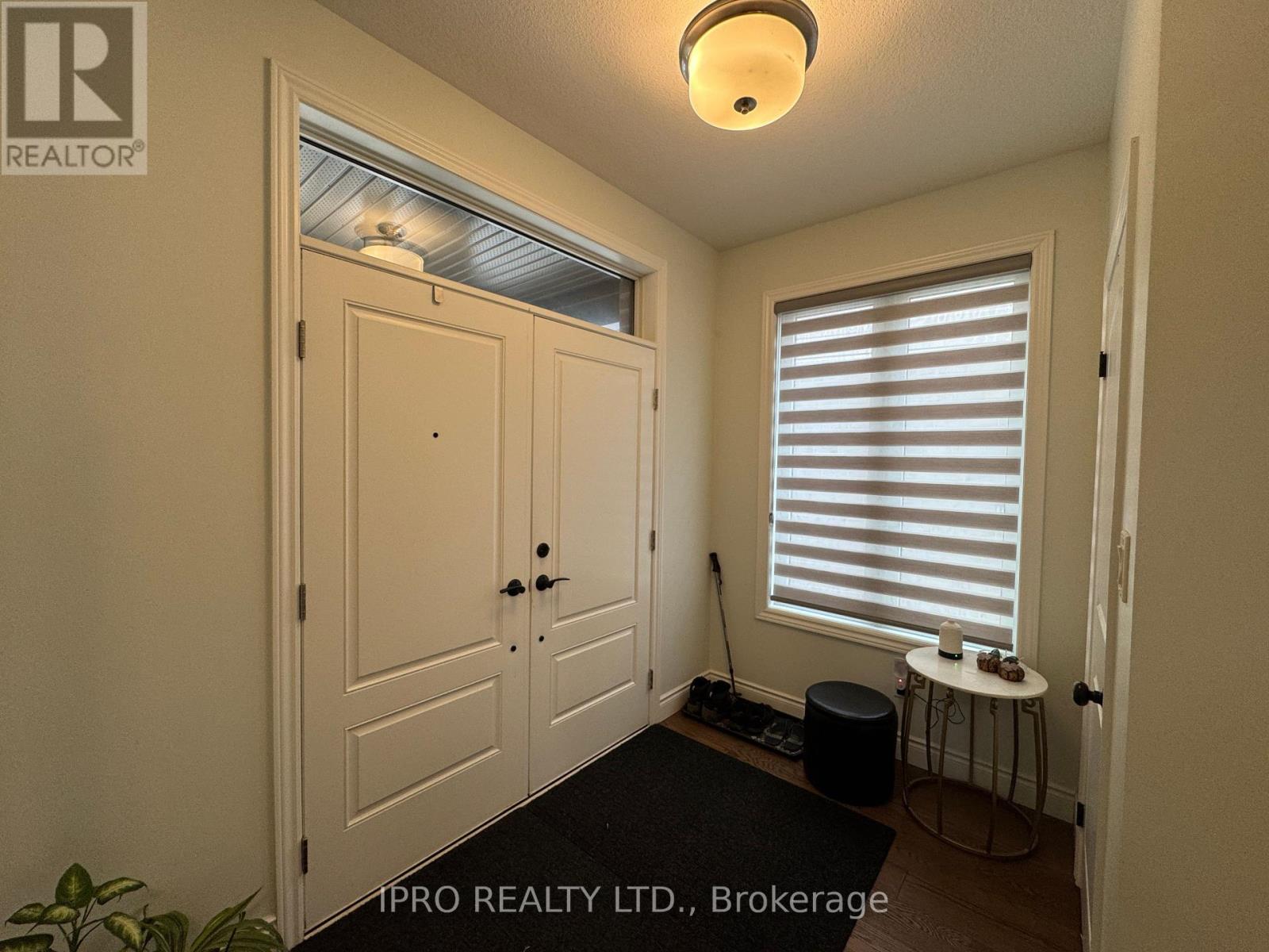 Property at 3719 SOMERSTON CRESCENT image 5