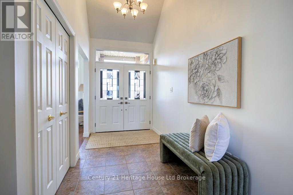 Property at 2 GREEN GABLE PLACE image 2