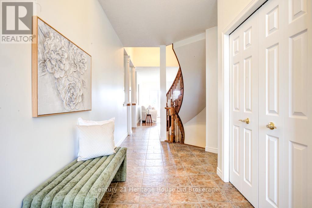 Property at 2 GREEN GABLE PLACE image 3