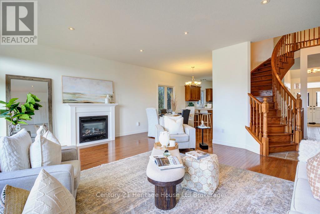 Property at 2 GREEN GABLE PLACE image 5