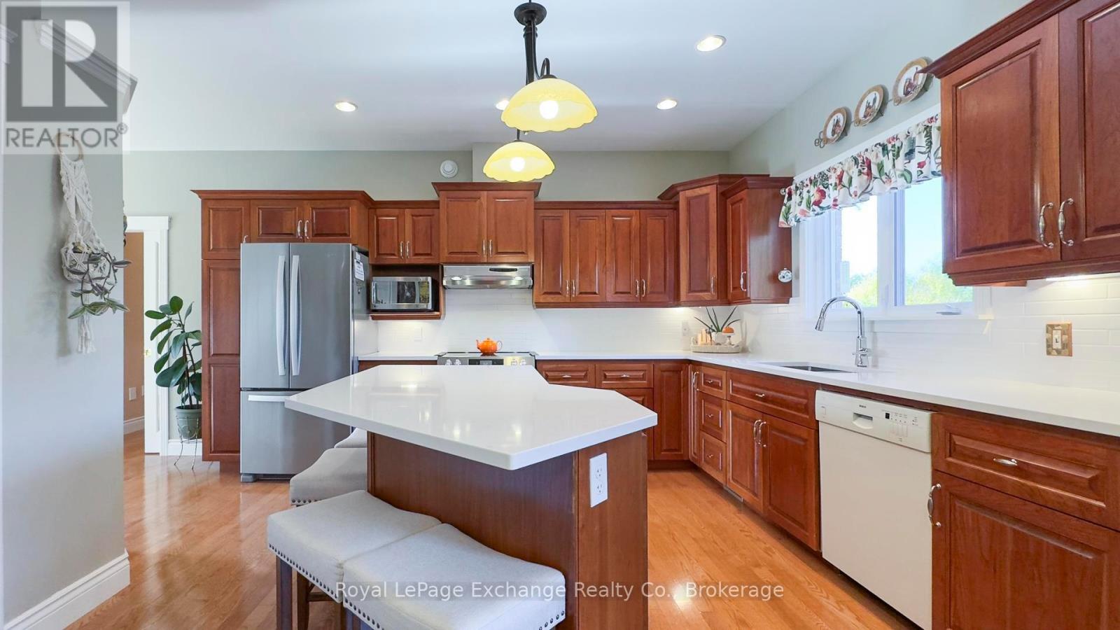 38 Snobelen Trail, Huron-Kinloss, Ontario  N2Z 0C4 - Photo 11 - X11937456