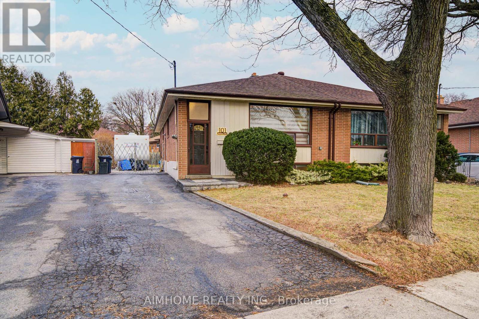 Property at 101 MARBURY CRESCENT image 3