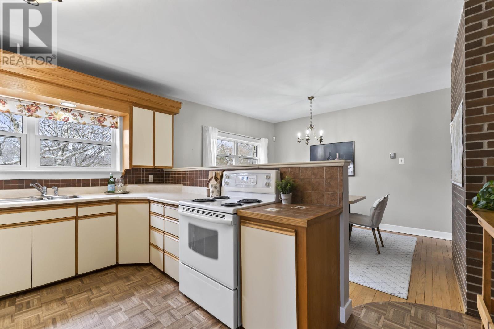 267 Douglas Crescent, Halifax, Nova Scotia  B3M 3B6 - Photo 7 - 202505235